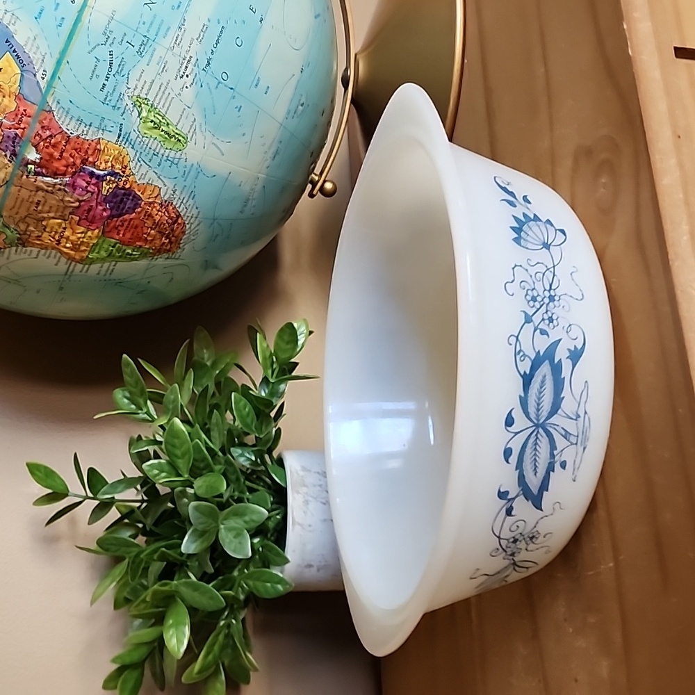 Vintage Glasbake caserole dish